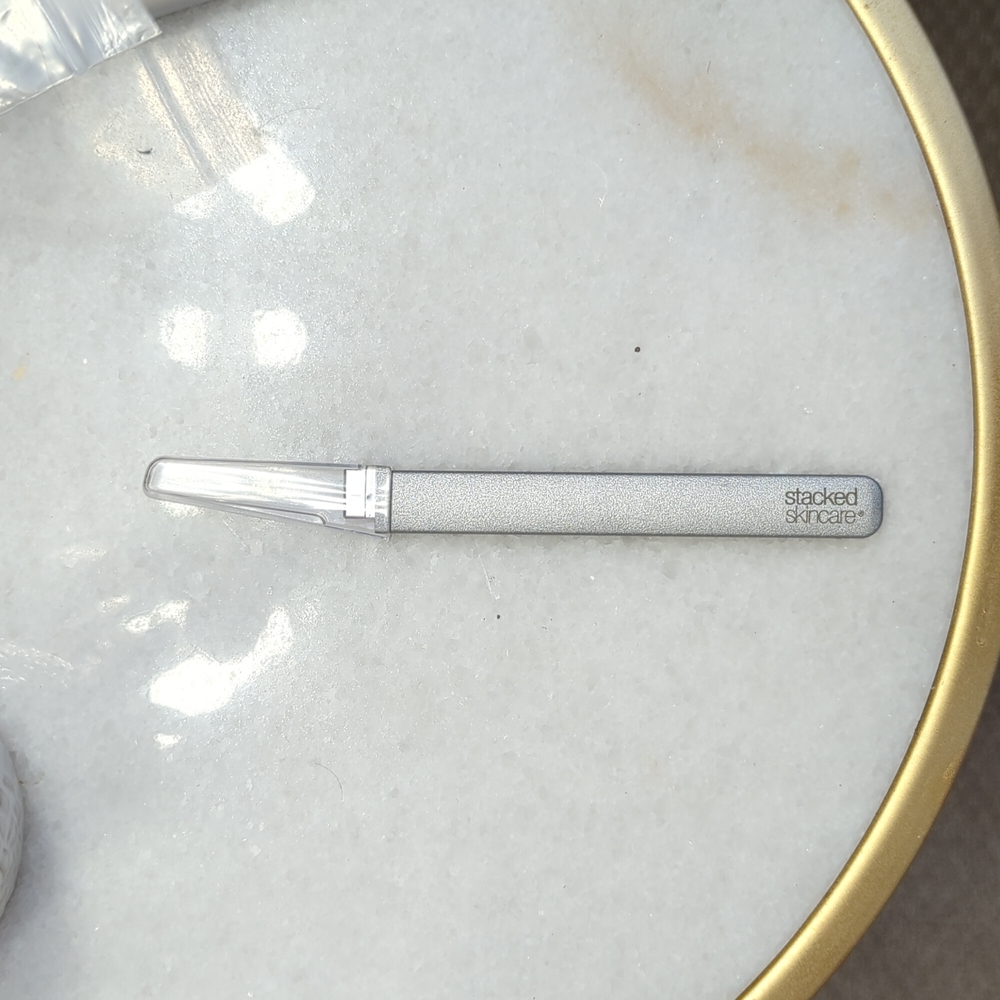 Stack Skincare Dermaplaning Tool + 2 refills